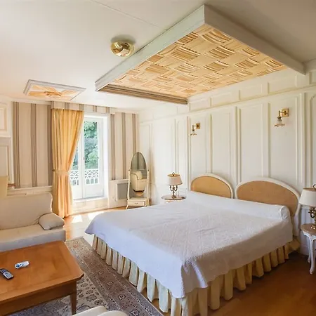 Hotel Chateau Du Val Hillion