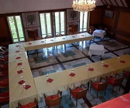 Chateau Du Val Hotel